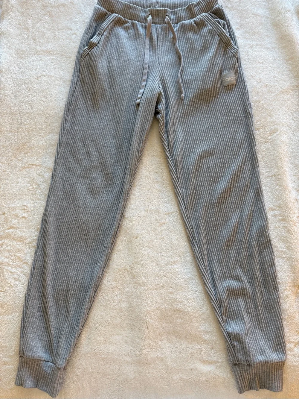 Alo Yoga Muse Ribbed Knit Sweatpants Joggers - Athletic Heather Grey (Size M)